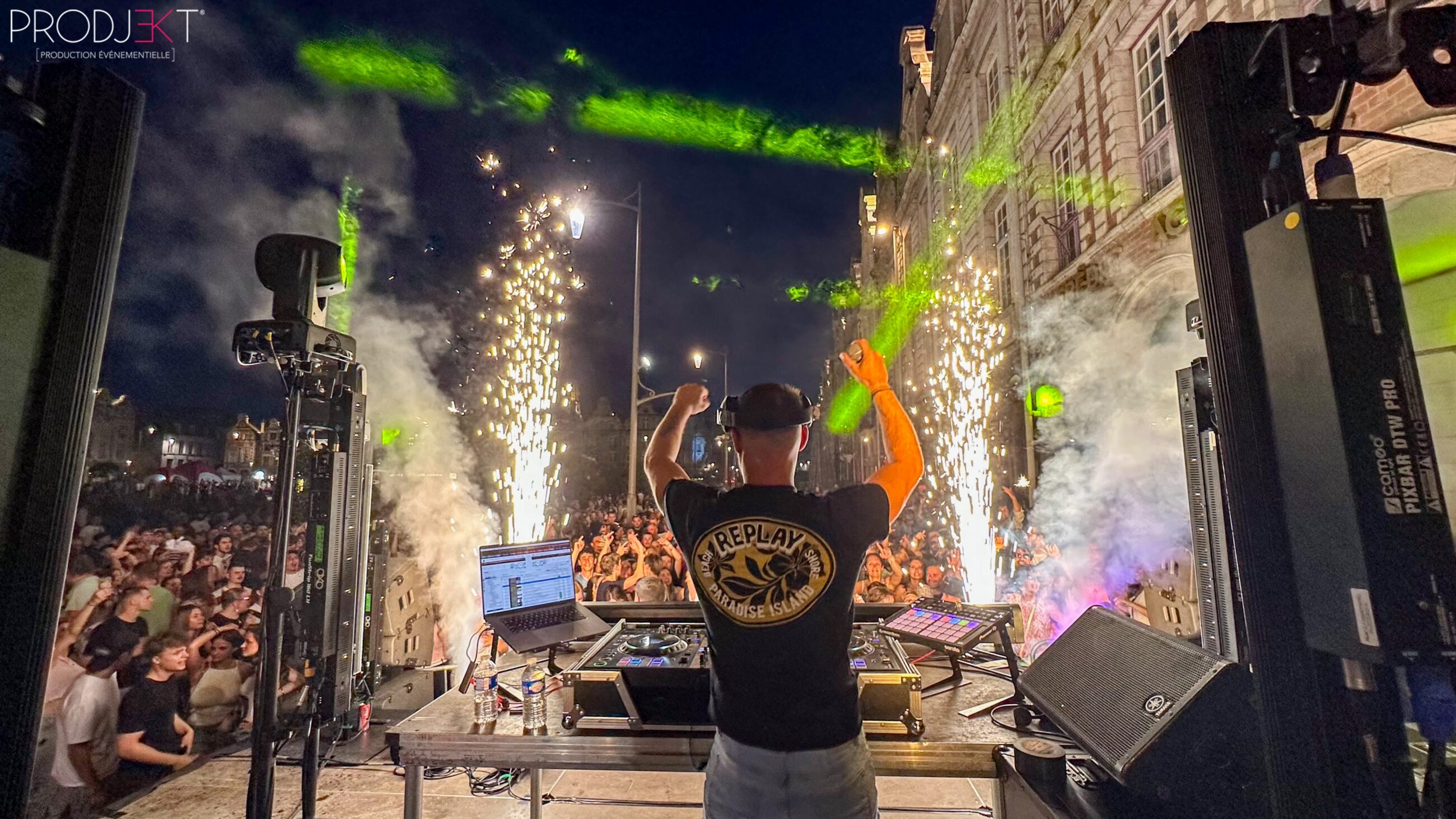 Ambiance DJ et lumières pour Fan Zone